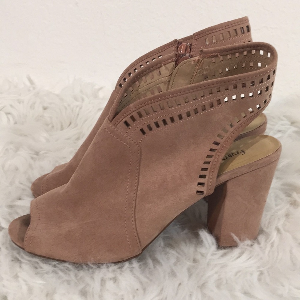 Francesca’s Peep Toe Light Pink Wedges size 8